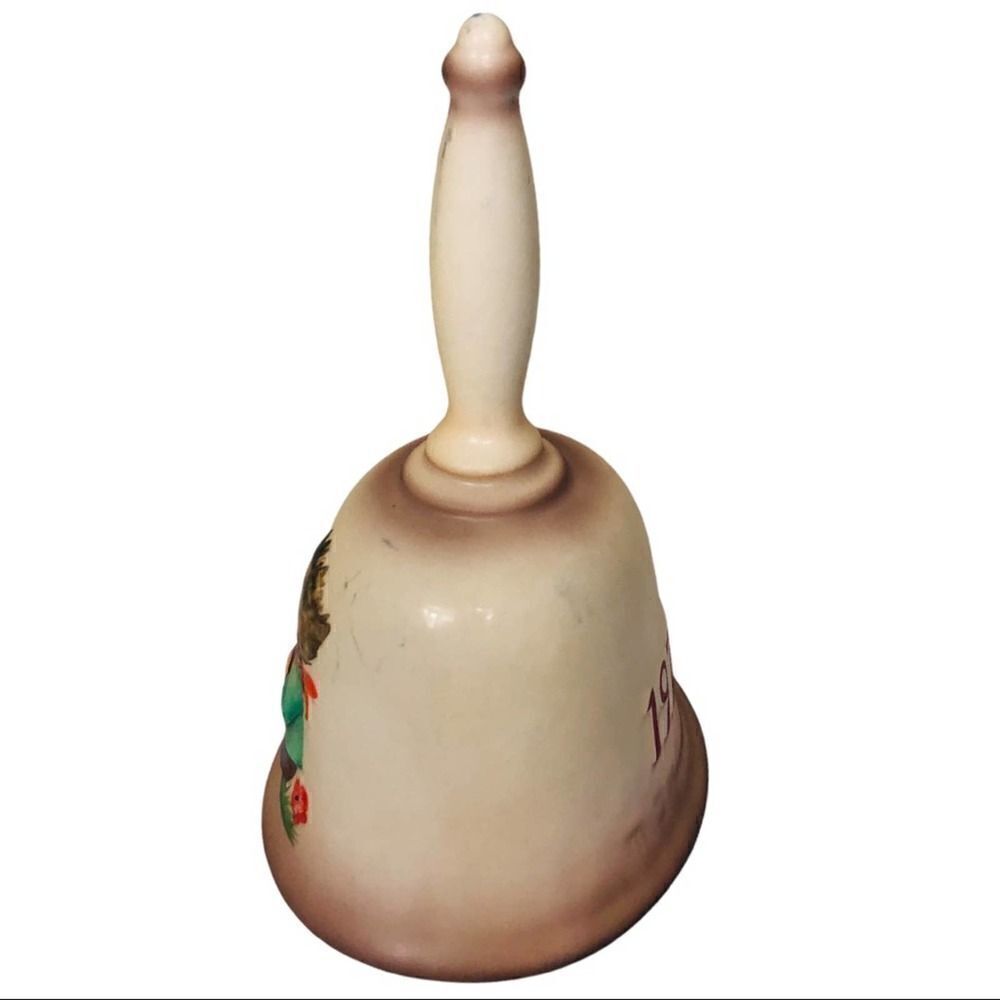 1978 Goebel Hummel Ceramic Bell - Picture 4 of 9